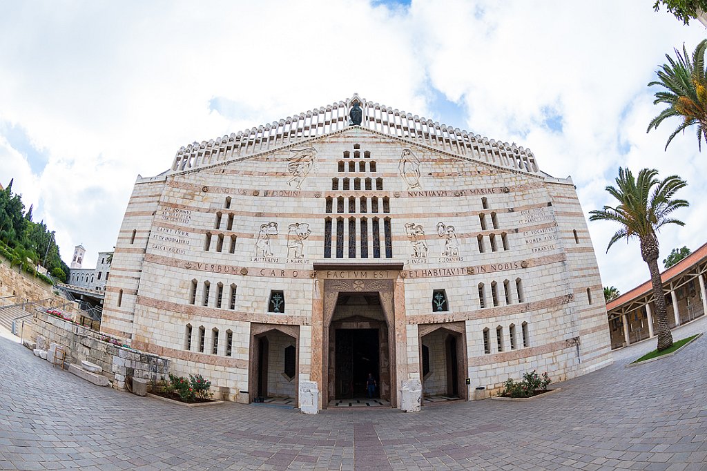 5 - SANTUARIO DELL'ANNUNCIAZIONE FRONTALE .jpg